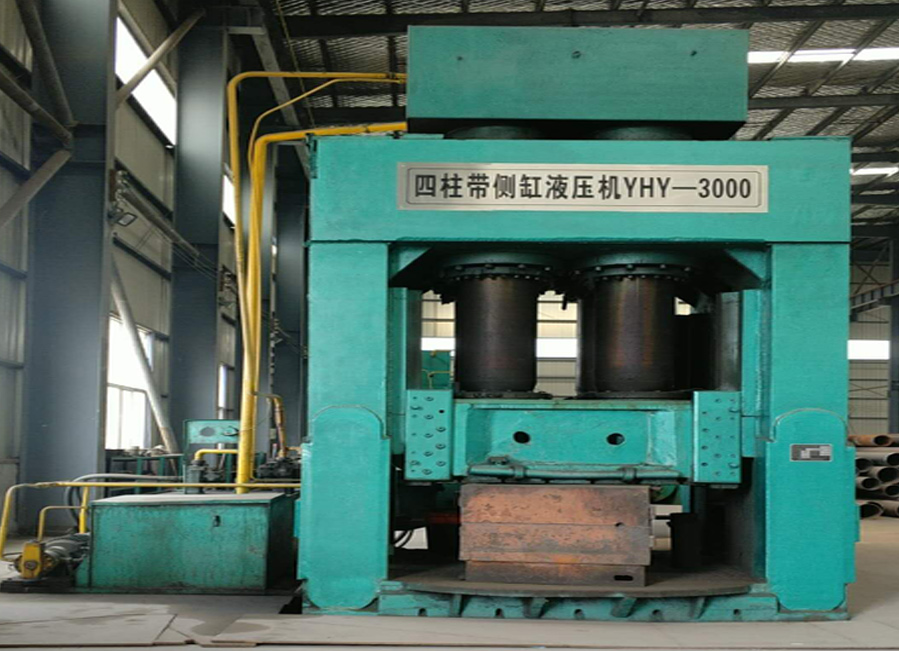 四柱液压机